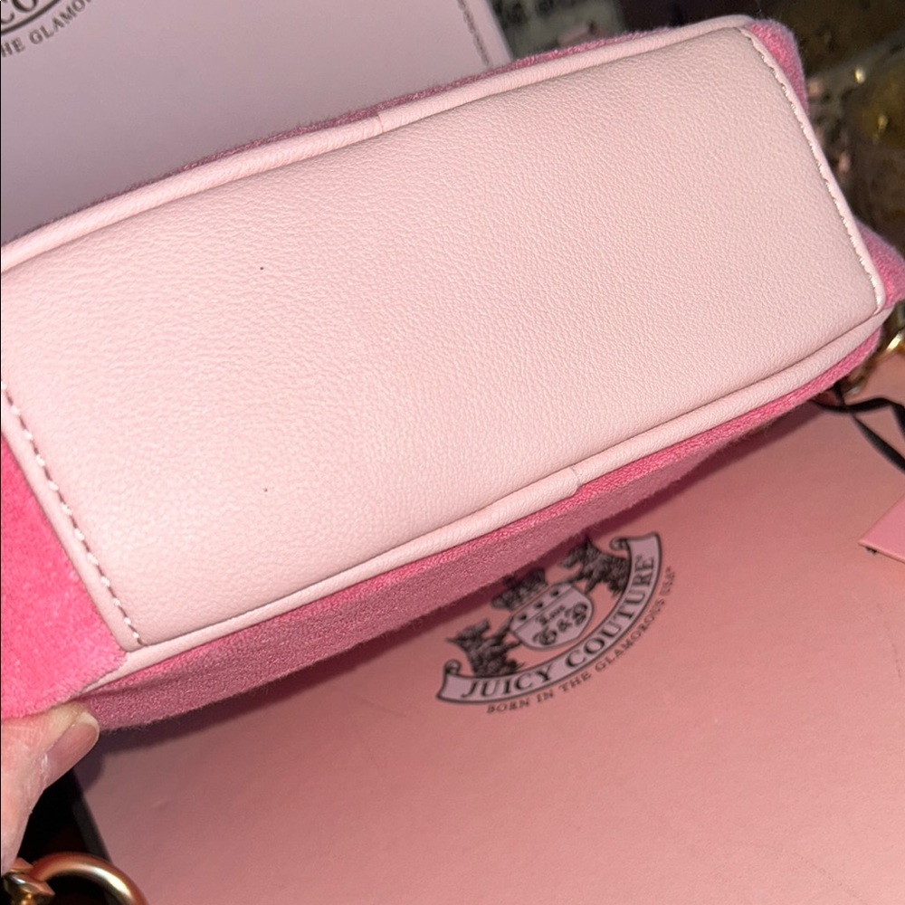 New! Juicy Couture Juicy Lovers Club crossbody bag in Pink w/sparkling crystals - Picture 11 of 15